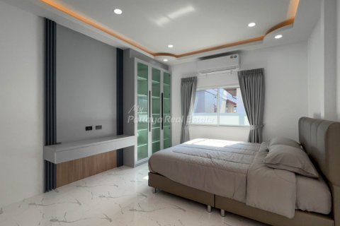 Casa de 3 dormitorios en Bang Lamung, Tailandia № 161408 - foto 9