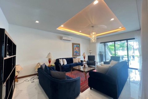 Chalet de 8 dormitorios en Phuket, Tailandia № 157816 - foto 9