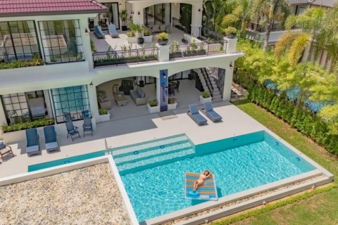 Villa in Phuket, Thailand 8 Schlafzimmer № 157816