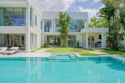 Chalet de 6 dormitorios en Phuket, Tailandia № 157819