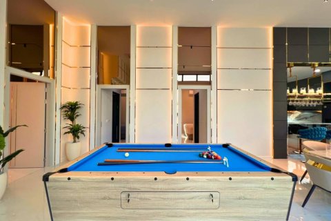 Chalet de 4 dormitorios en Pattaya, Tailandia № 157814 - foto 10