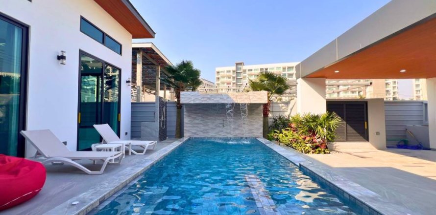 Chalet de 4 dormitorios en Pattaya, Tailandia № 157814