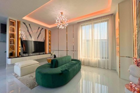 Chalet de 4 dormitorios en Pattaya, Tailandia № 157814 - foto 4
