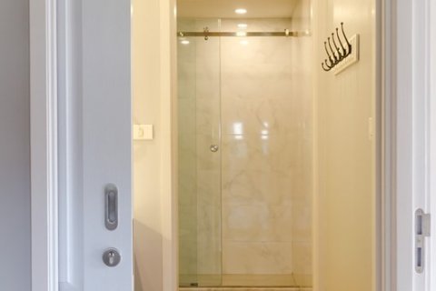 Condominio de 2 dormitorios en Bangkok, Tailandia № 66677 - foto 11
