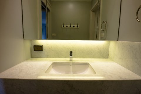 Condominio de 2 dormitorios en Bangkok, Tailandia № 66677 - foto 13