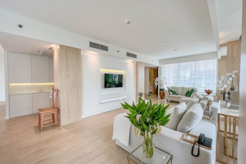 Condominio de 3 dormitorios en Bangkok, Tailandia № 143475 - foto 4