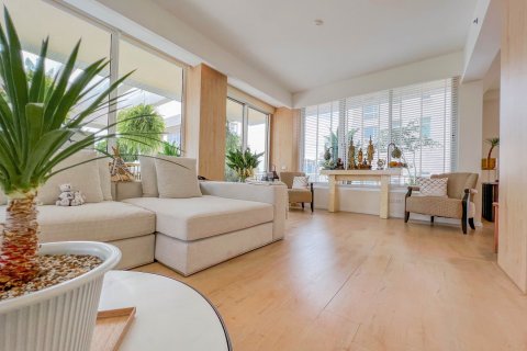 Condominio de 3 dormitorios en Bangkok, Tailandia № 143475 - foto 2