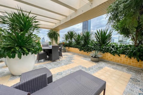 Condominio de 3 dormitorios en Bangkok, Tailandia № 143475 - foto 21