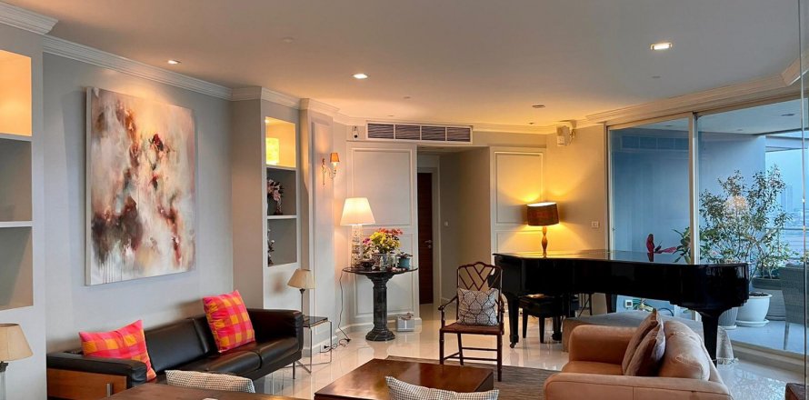 Condominio de 2 dormitorios en Sathon, Bangkok, Tailandia № 143474