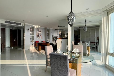 Condominio de 2 dormitorios en Sathon, Bangkok, Tailandia № 143474 - foto 5