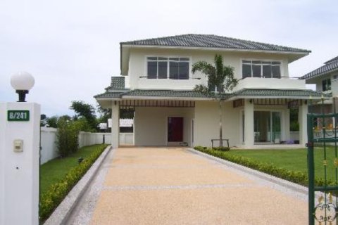 Terreno en Hua Hin, Tailandia № 203968 - foto 3