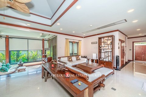Chalet de 4 dormitorios en Rawai, Tailandia № 179644 - foto 8