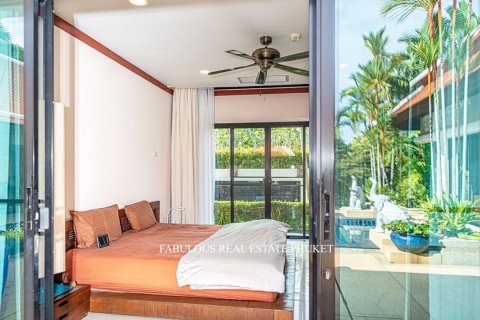 Chalet de 4 dormitorios en Rawai, Tailandia № 179644 - foto 12