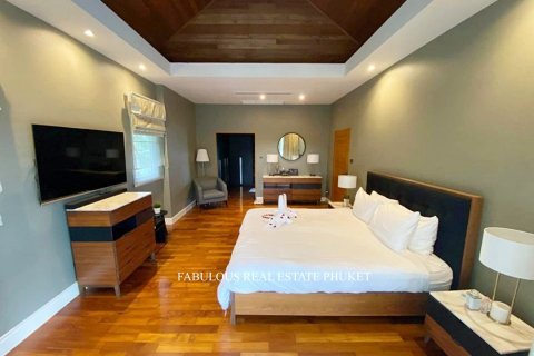 Villa in Rawai, Thailand 4 Schlafzimmer № 179645 - Foto 3