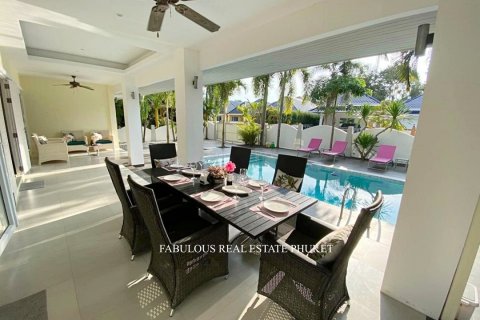 Villa in Rawai, Thailand 4 Schlafzimmer № 179645 - Foto 4