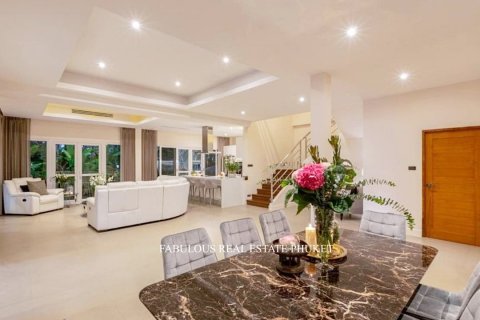 Villa in Rawai, Thailand 4 Schlafzimmer № 179645 - Foto 11