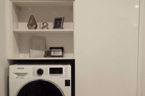 Condo in Pathum Wan, Bangkok, Thailand, 2 bedrooms № 48033 - photo 9