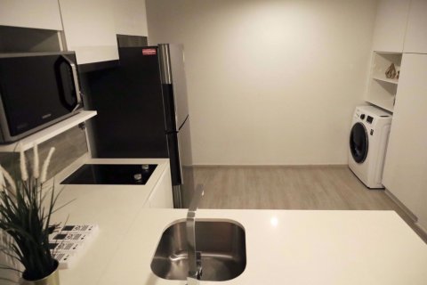Condo in Pathum Wan, Bangkok, Thailand, 2 bedrooms № 48033 - photo 8