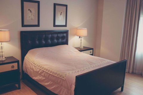 Condominio de 1 dormitorio en Bang Rak, Bangkok, Tailandia № 48028 - foto 6