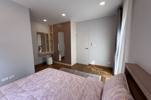House in Bangkok, Thailand 4 bedrooms № 190295 - photo 2