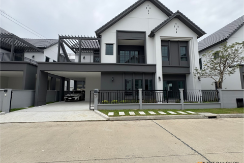 House in Bangkok, Thailand 4 bedrooms № 190295 - photo 6