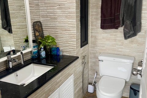 Condominio de 2 dormitorios en Bangkok, Tailandia № 143089 - foto 9