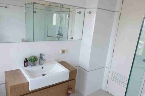 Condominio de 2 dormitorios en Bangkok, Tailandia № 183383 - foto 4