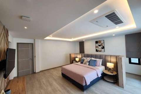 Chalet de 4 dormitorios en Kathu, Tailandia № 171160 - foto 19