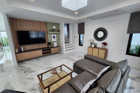 Chalet de 4 dormitorios en Kathu, Tailandia № 171160 - foto 14