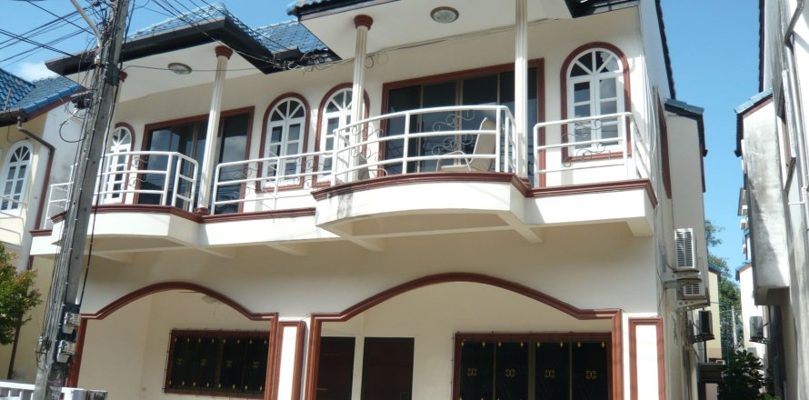 Adosado de 2 dormitorios en Kathu, Tailandia № 171158