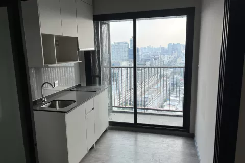 Estudio en el condominio en Chatuchak, Bangkok, Tailandia № 141692 - foto 2