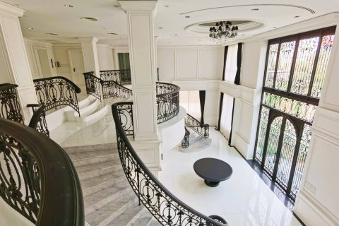 Casa de 13 dormitorios en Bangkok, Tailandia № 180801 - foto 11