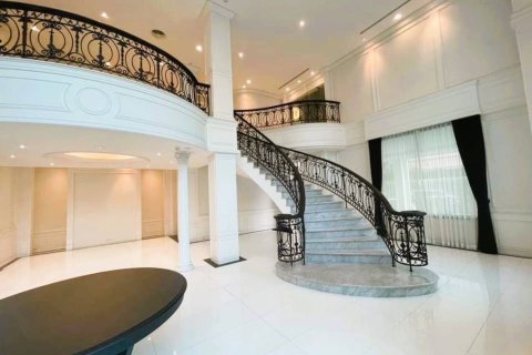 Casa de 13 dormitorios en Bangkok, Tailandia № 180801 - foto 10