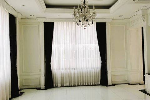 Casa de 13 dormitorios en Bangkok, Tailandia № 180801 - foto 17