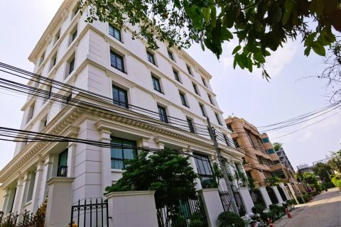 Casa de 13 dormitorios en Bangkok, Tailandia № 180801 - foto 2