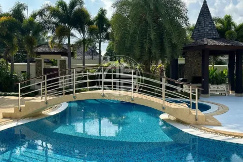 Chalet de 4 dormitorios en Phuket, Tailandia № 190730 - foto 11