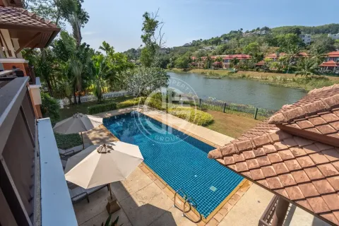 Chalet de 4 dormitorios en Bang Tao, Tailandia № 190727 - foto 2