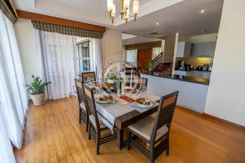 Chalet de 4 dormitorios en Bang Tao, Tailandia № 190727 - foto 4