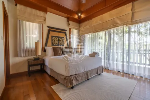 Chalet de 4 dormitorios en Bang Tao, Tailandia № 190727 - foto 7