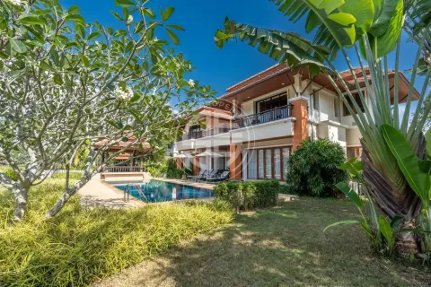 Chalet de 4 dormitorios en Bang Tao, Tailandia № 190727 - foto 13