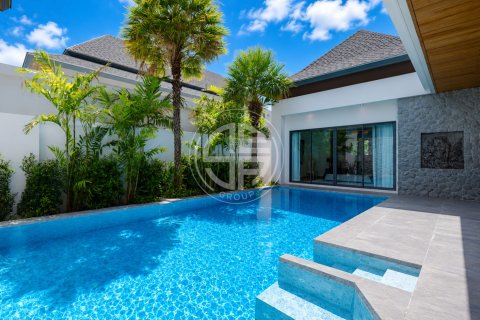 Chalet de 4 dormitorios en Bang Tao, Tailandia № 190726 - foto 2