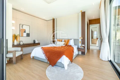 Chalet de 4 dormitorios en Phuket, Tailandia № 190729 - foto 11