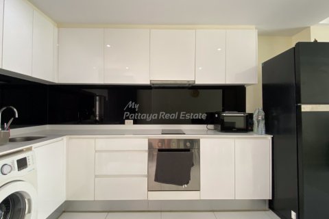 Condo in Bang Lamung, Thailand, 1 bedroom  № 232976 - photo 4