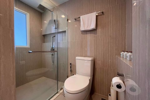 Condominio de 2 dormitorios en Watthana, Bangkok, Tailandia № 71872 - foto 25