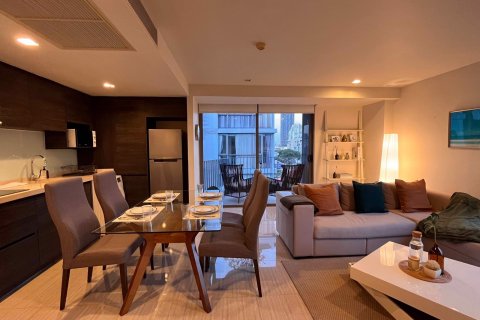 Condominio de 2 dormitorios en Watthana, Bangkok, Tailandia № 71872 - foto 2