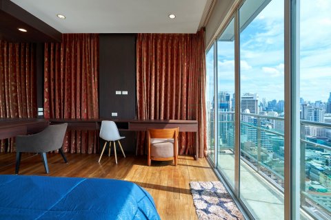 Condominio de 2 dormitorios en Watthana, Bangkok, Tailandia № 71870 - foto 11