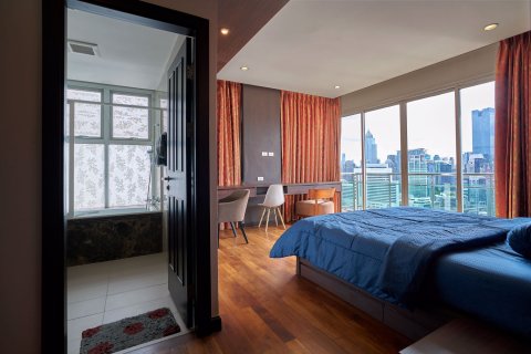 Condominio de 2 dormitorios en Watthana, Bangkok, Tailandia № 71870 - foto 10