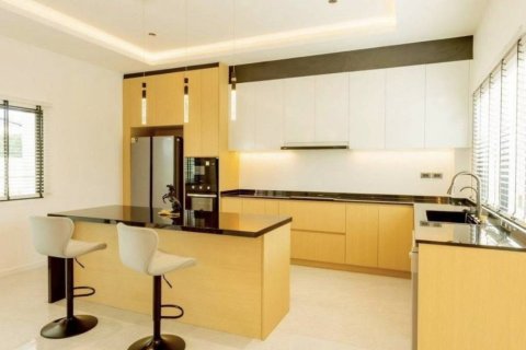 Chalet de 3 dormitorios en Hua Hin, Tailandia № 146918 - foto 6
