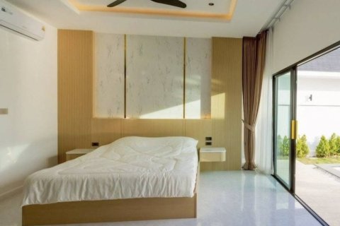 Chalet de 3 dormitorios en Hua Hin, Tailandia № 146918 - foto 8