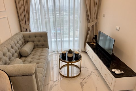 Apartamento de 2 habitaciones en Pattaya, Tailandia № 159743 - foto 4